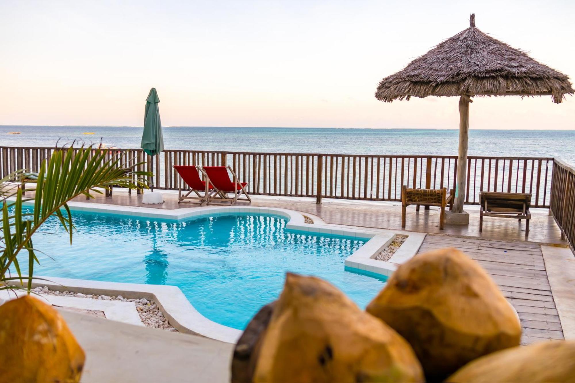 Pili Pili Sunrise Beach Hotel Jambiani  Exterior foto